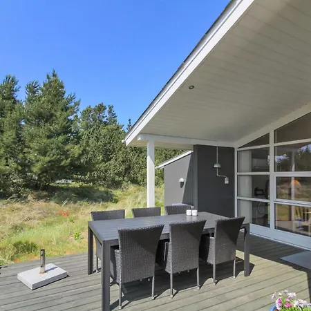 Nadia Holiday home